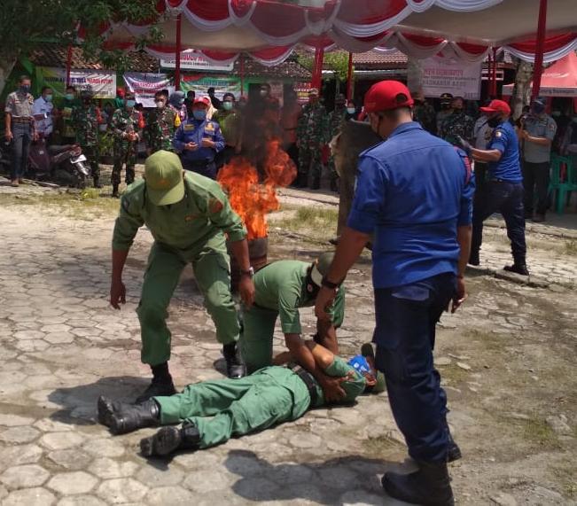 Gladi Sosialisasi Penanganan Kebakaran, Ini Yang Dilakukan Dansatgas TMMD Bojonegoro